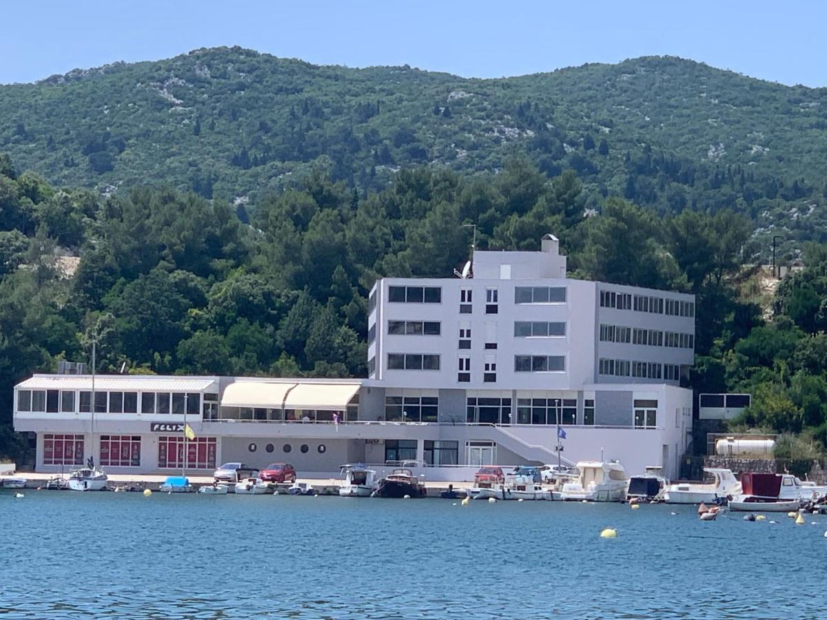 Hotel Tolero Ploce  Exterior photo